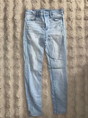 American Eagle Outfitters Light Wash Skinny Jeans
